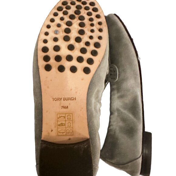 Tory Burch Gray Leather & Suede Ballet Loafers – Chic Comfort & Classic Style - Picture 2 of 4